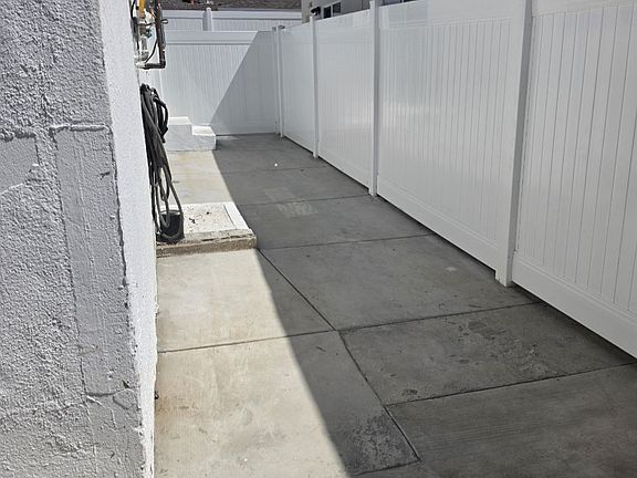 3rd image of 2120 N Dymond St