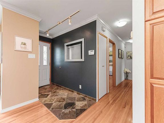 2nd image of 423 N Spyhill Rd NW