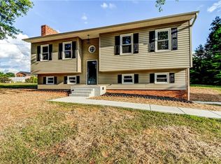 3790 Beroth Cir, Pfafftown, NC 27040