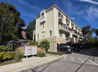 3077 Cawthra Rd UNIT 12, Mississauga, ON L5A 2X4