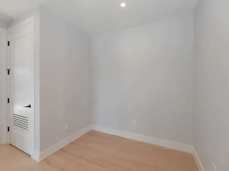 61 Belmont Ave #2 — Photo 29