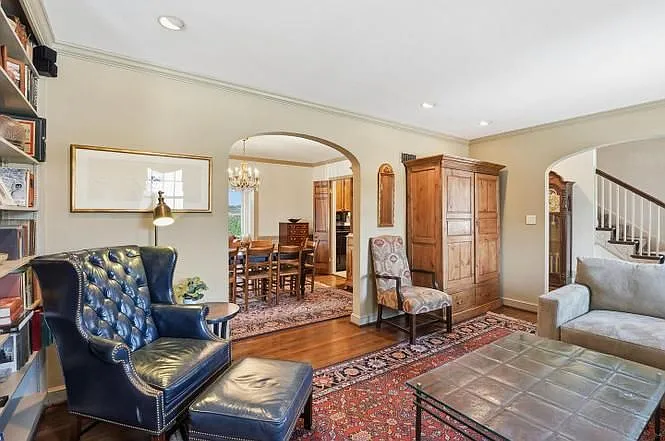 1812 N Hancock St — Photo 3