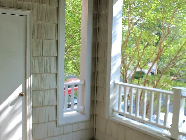 1621 Providence Glen Dr — Photo 12