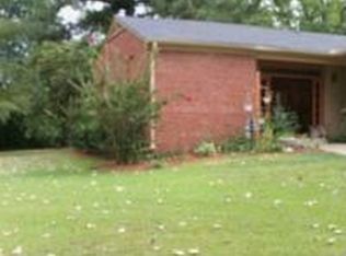 100 Windsor Rd, Starkville, MS 39759