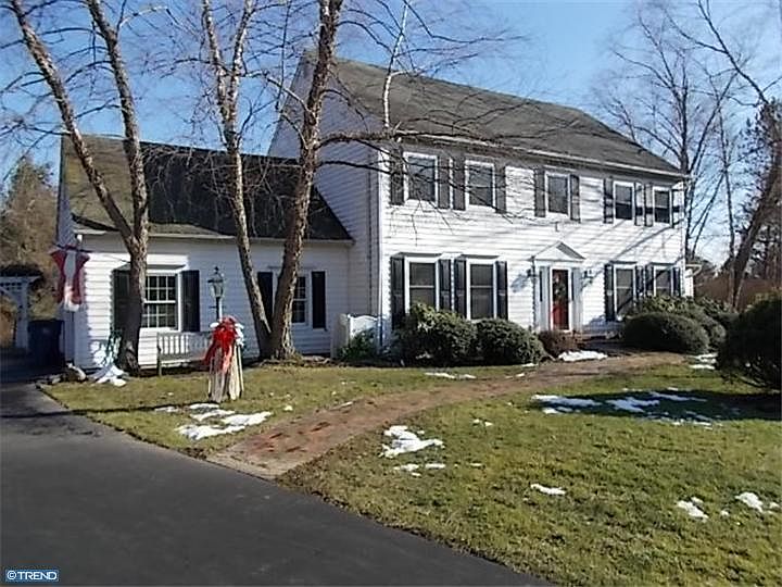 2nd image of 3385 Gail Cir
