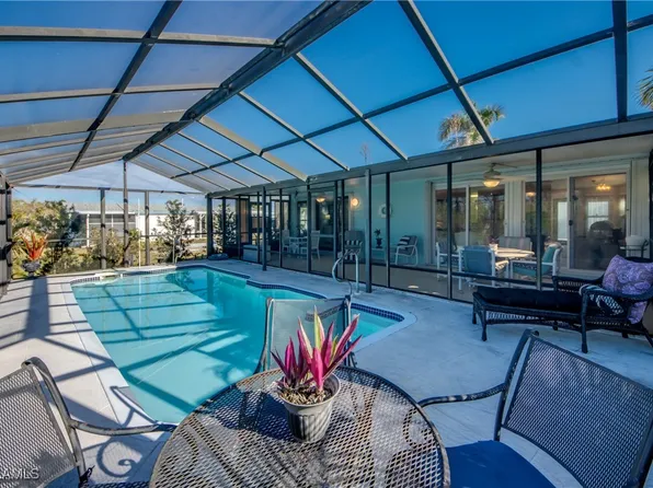 7216 Cobiac Dr, Saint James City, FL 33956