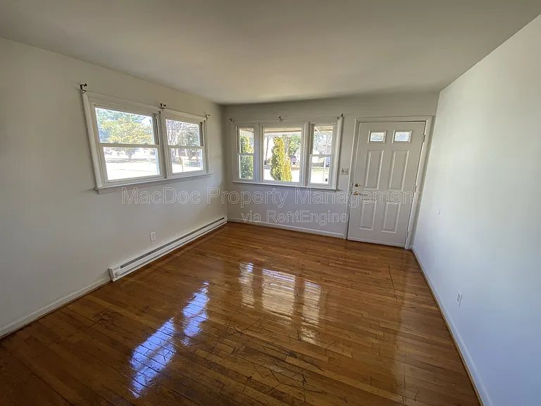 209 Hamilton St #B — Photo 6