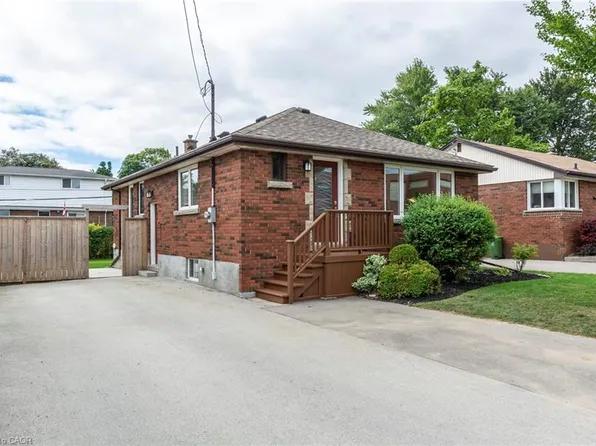 292 S Bend Rd E, Hamilton, ON L9A