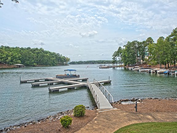 3rd image of 48 Stoneview Summit Ct #2303