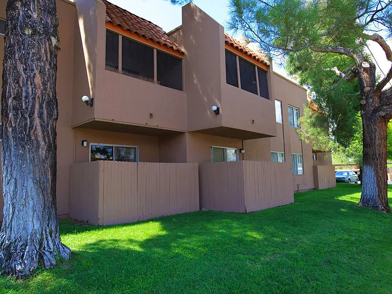 El Dorado Apartments — Photo 45