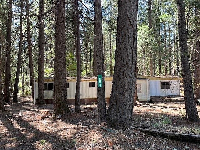 1st image of 15075 Oak Leaf Ct