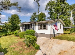 24 Johnson Ave, Newnan, GA 30263