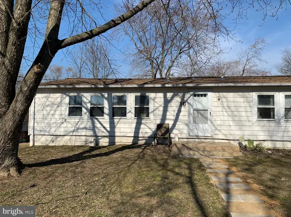16 Mowery Rd #16A, New Castle, DE 19720