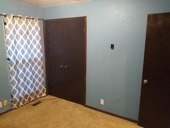 5th image of 3800 NE 140th St