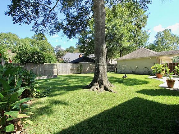 3rd image of 3318 Cedar Village Dr
