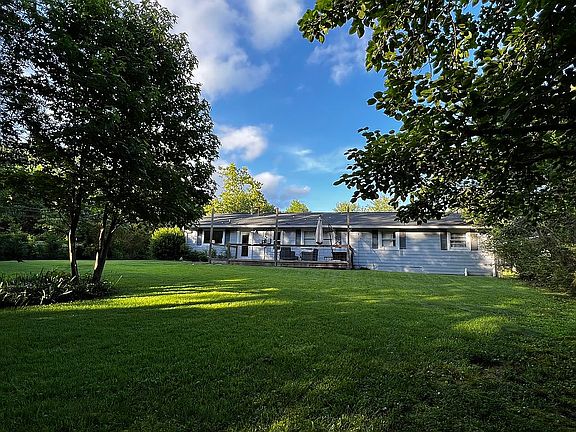 2nd image of 22 Martin Ln