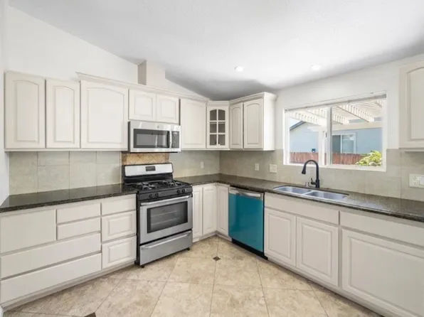 2170 Ralmar Ave, East Palo Alto, CA 94303