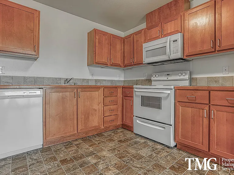 1017 SE 12th Ave — Photo 172