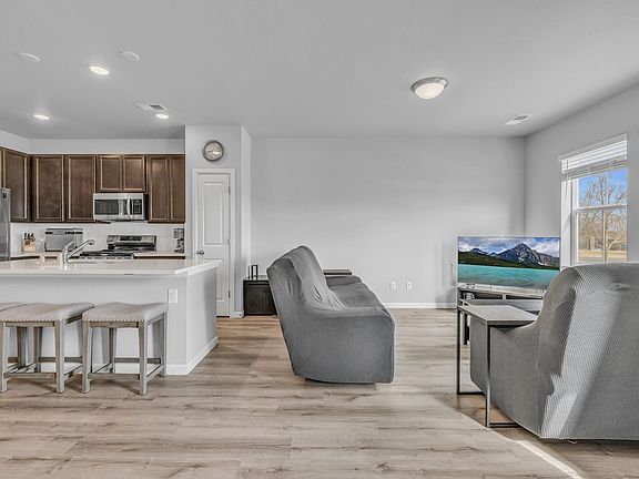 3rd image of 10581 Paris St #1005