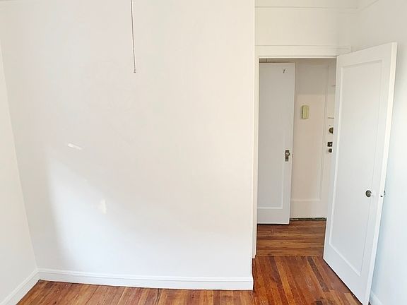 5th image of 21-47 33rd St #5EE