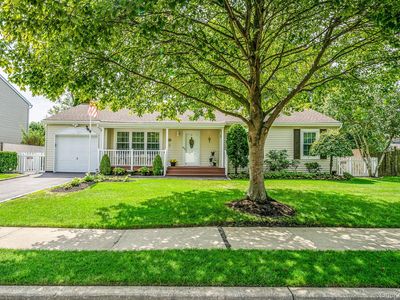 9 Pine Street, Central Islip, NY, 11722