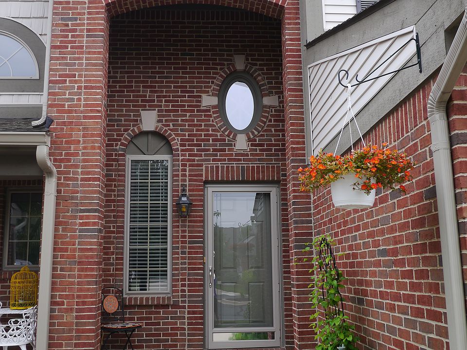 1st image of 44619 Heather Ln #11