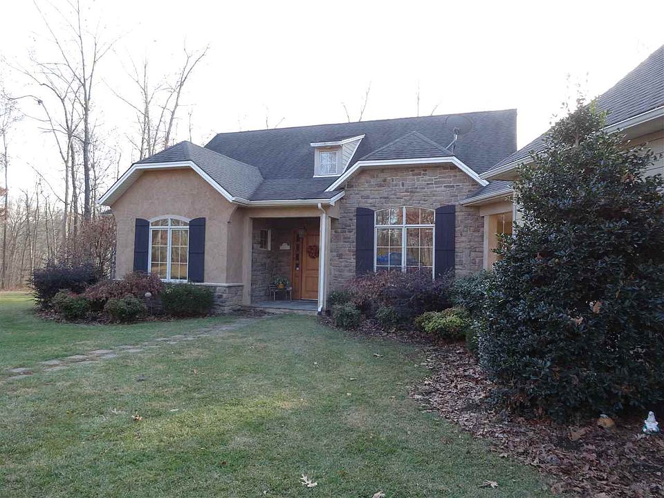 1st image of 56 Blue Heron Ln
