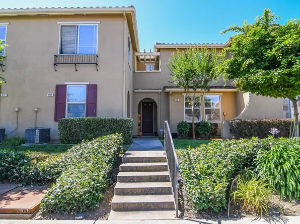 8398 Crystal Walk Cir, Elk Grove, CA 95758