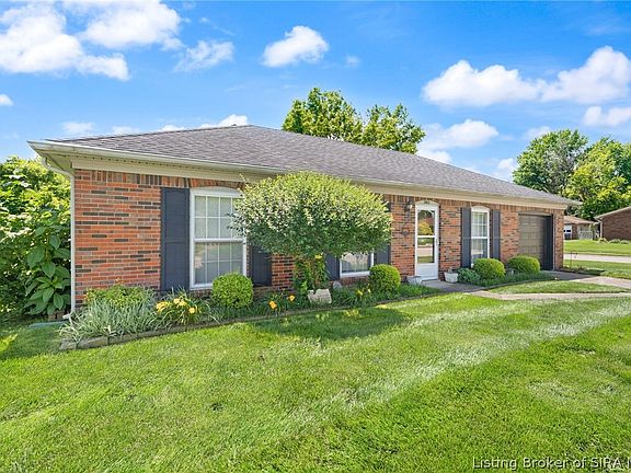 3rd image of 2402 Bishop Road