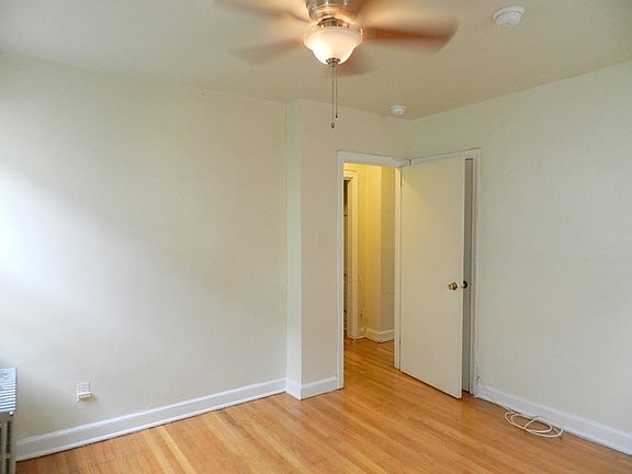 5th image of 1934 Waverly St APT D206