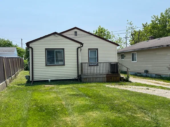 1516 E Buder Ave, Burton, MI 48529