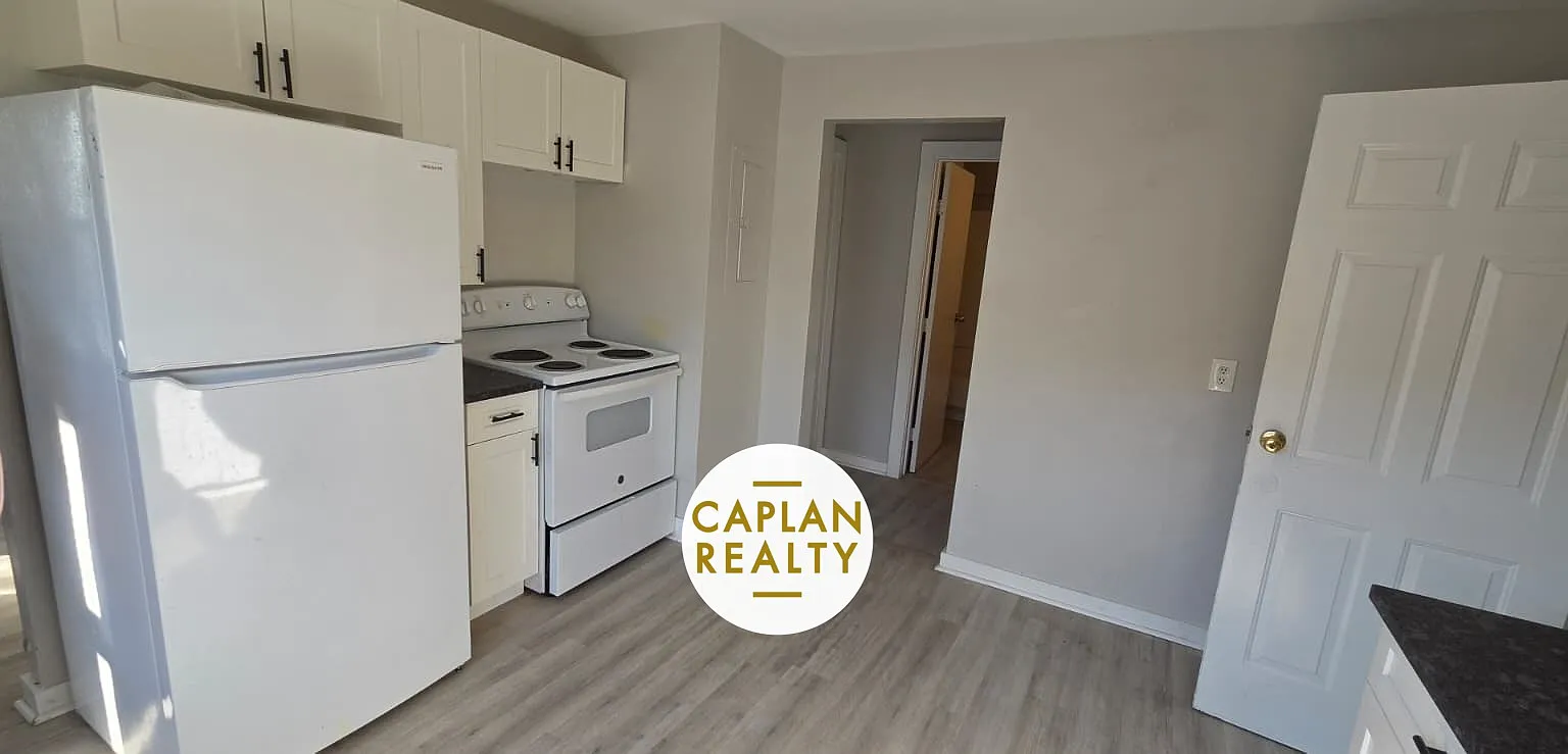 2 bed, 1000 sqft, $1,700 — Photo 1
