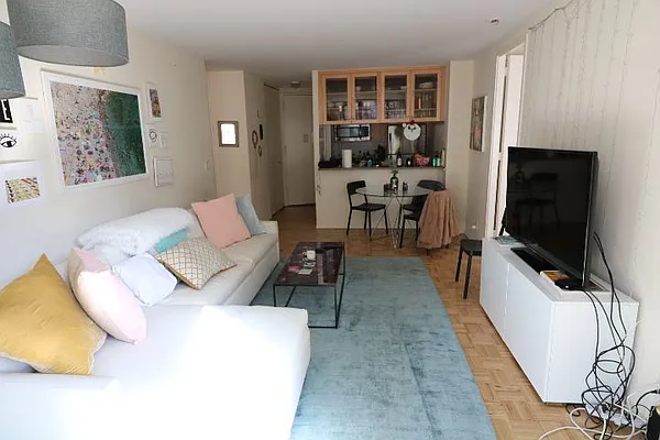 Rented by Newell and Assoc. | media 10