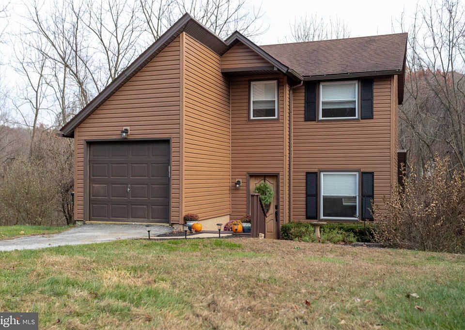 1st image of 1130 New Hampshire Ln