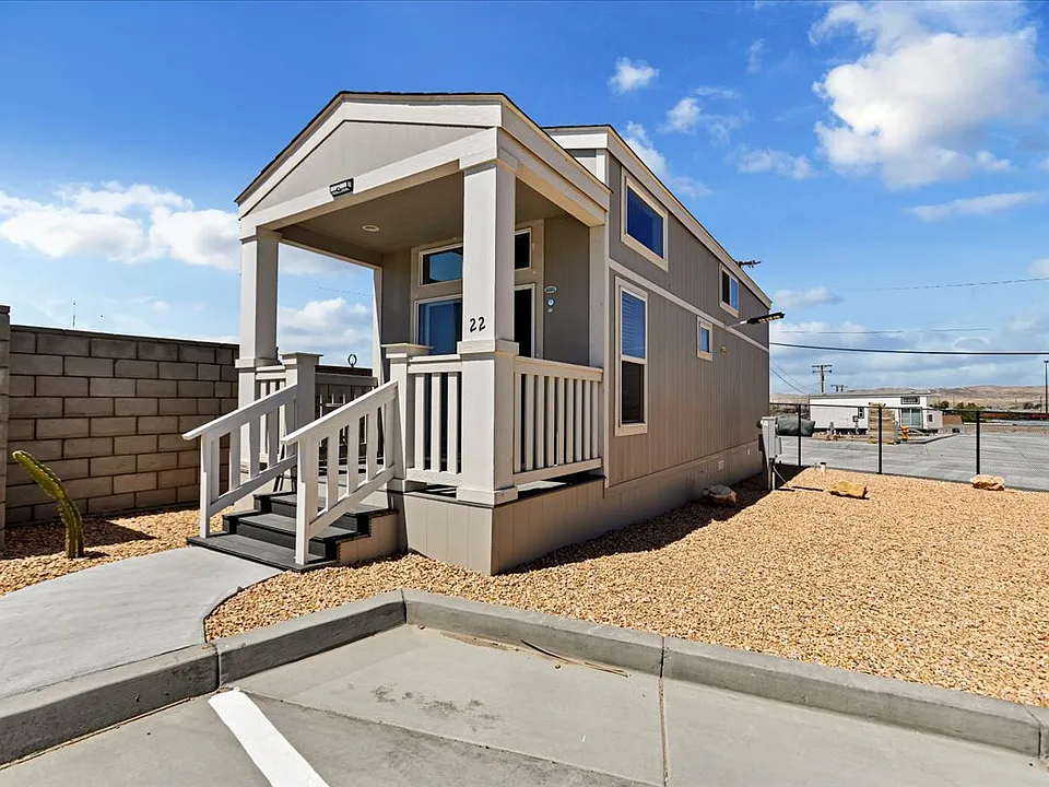 971 W Main St #22