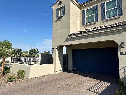 202 E Markwood Dr Photo 1