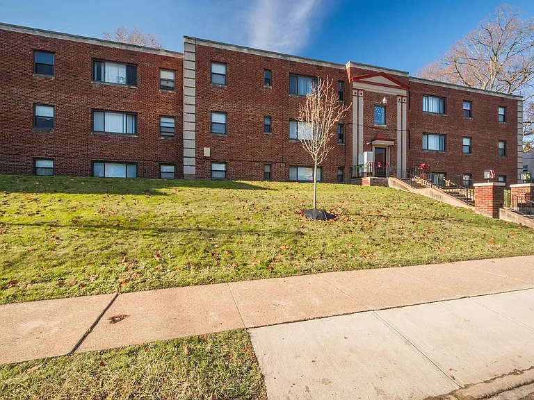 420 Walnut Ave #2C — Photo 14