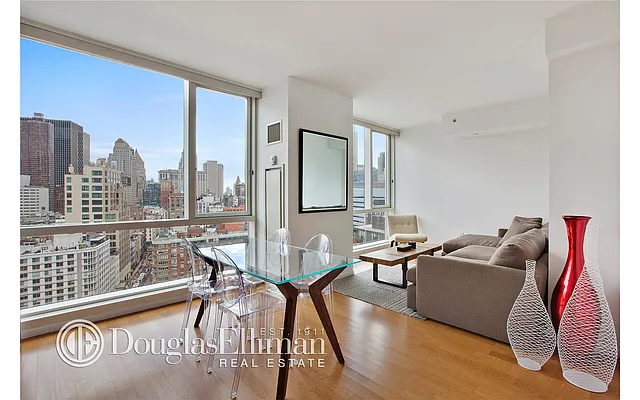 Rented by Douglas Elliman | media 14