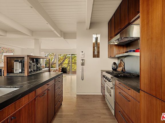 5th image of 8937 Appian Way
