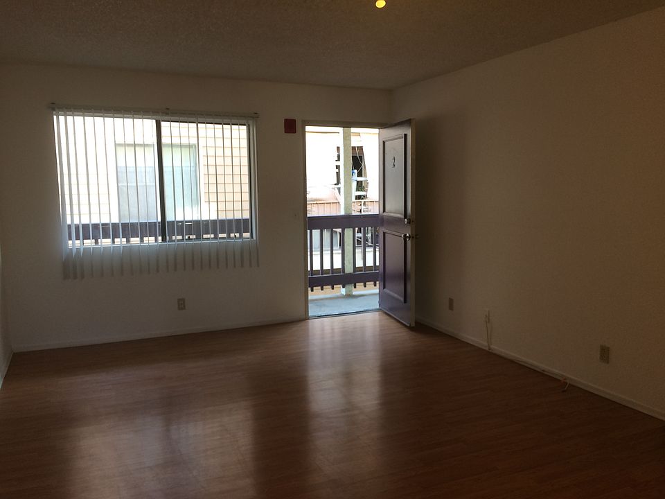 2nd image of 1621 E 5th St APT 8