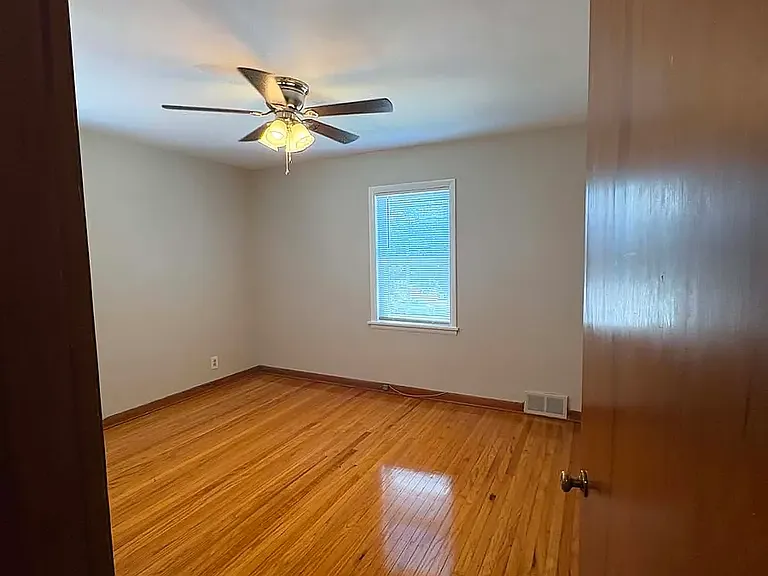3815 Nanz Ave — Photo 37