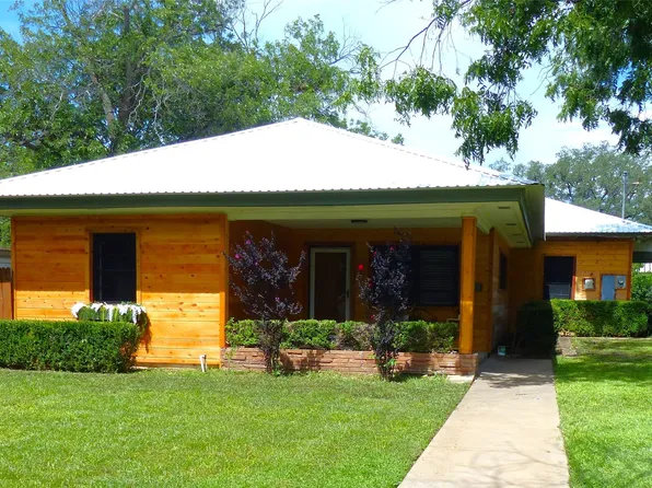 1506 S Wall St, Brady, TX 76825