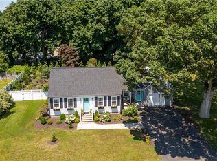 43 Greylock Rd, Bristol, RI 02809