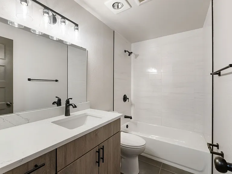 Bayswater Apartments — Photo 15