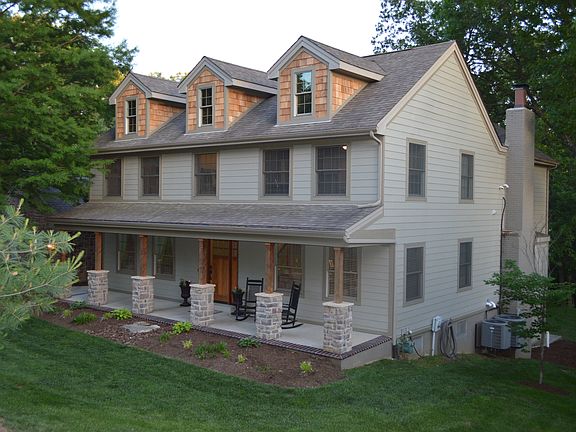 3rd image of 9023 Middlewood Ct