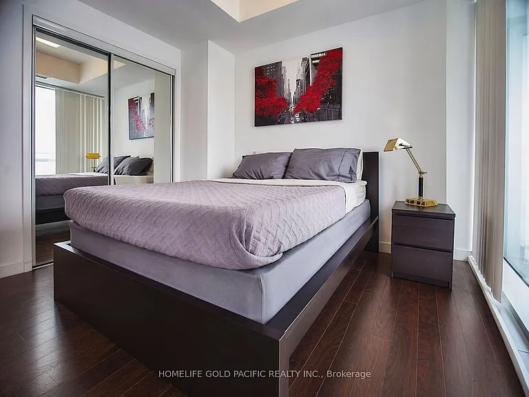 14 York St #4709 — Photo 13