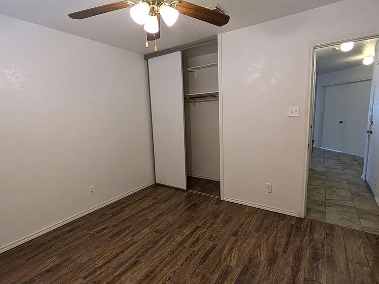 5015 Viking Coral — Photo 20