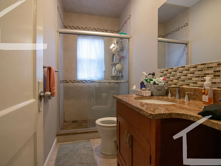 37 Long Ave #3 — Photo 5