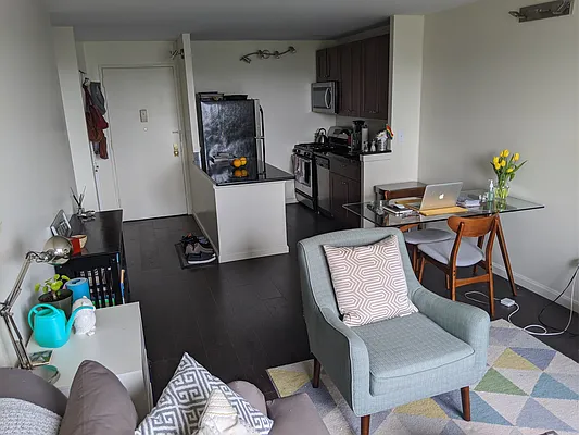 Rented by Lang Realty LLC | media 4