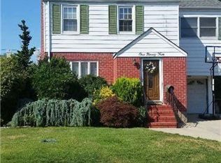 194 Fallon Ave, Elmont, NY 11003